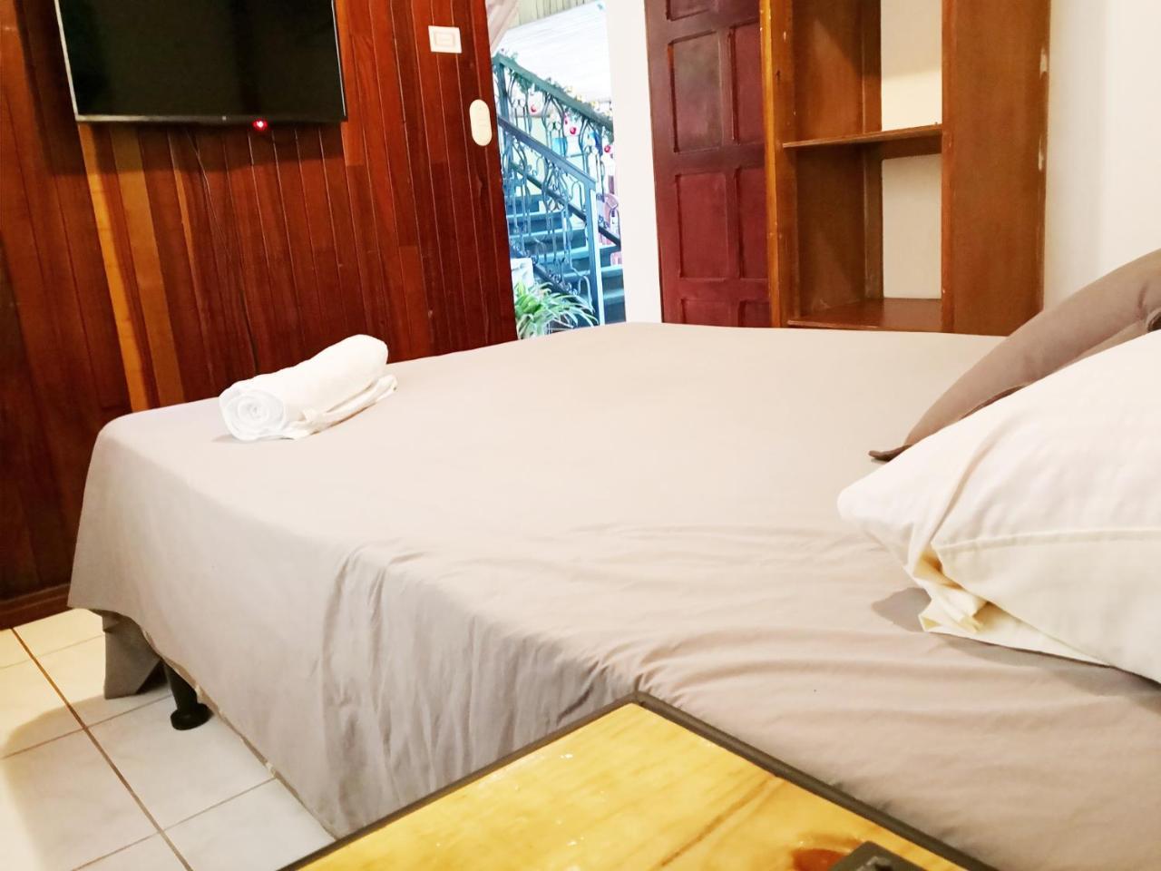 Vida Tropical Bed & Breakfast Alajuela Ngoại thất bức ảnh