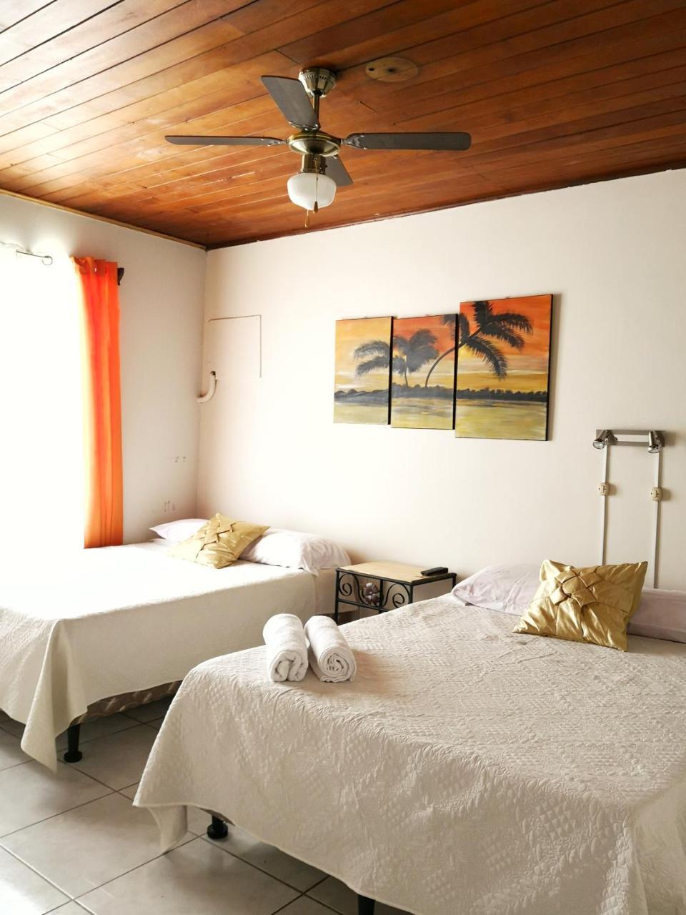 Vida Tropical Bed & Breakfast Alajuela Ngoại thất bức ảnh
